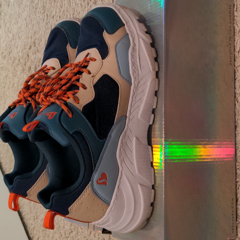 Skechers Street Hikes Sneakers EUC